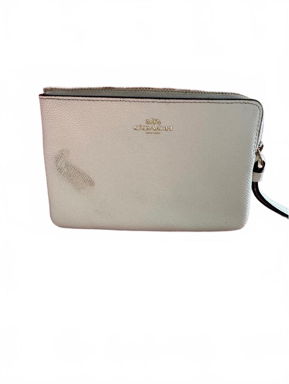 C6.8 Coach white wristlet - Callout on front
